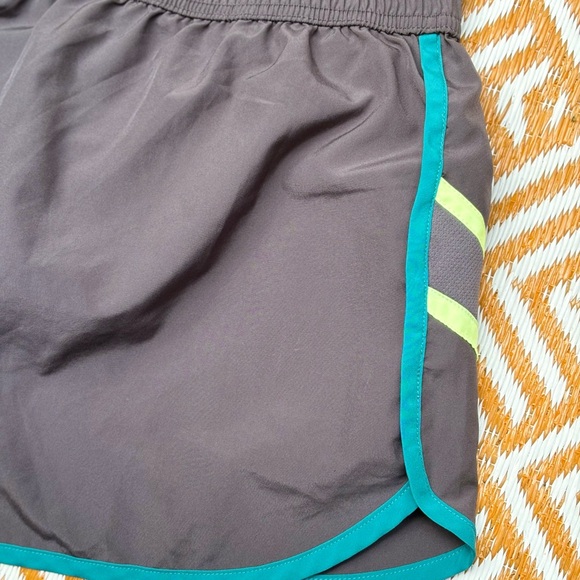 Fila Running Shorts - Picture 4 of 4